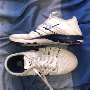 Nike Free TR 6